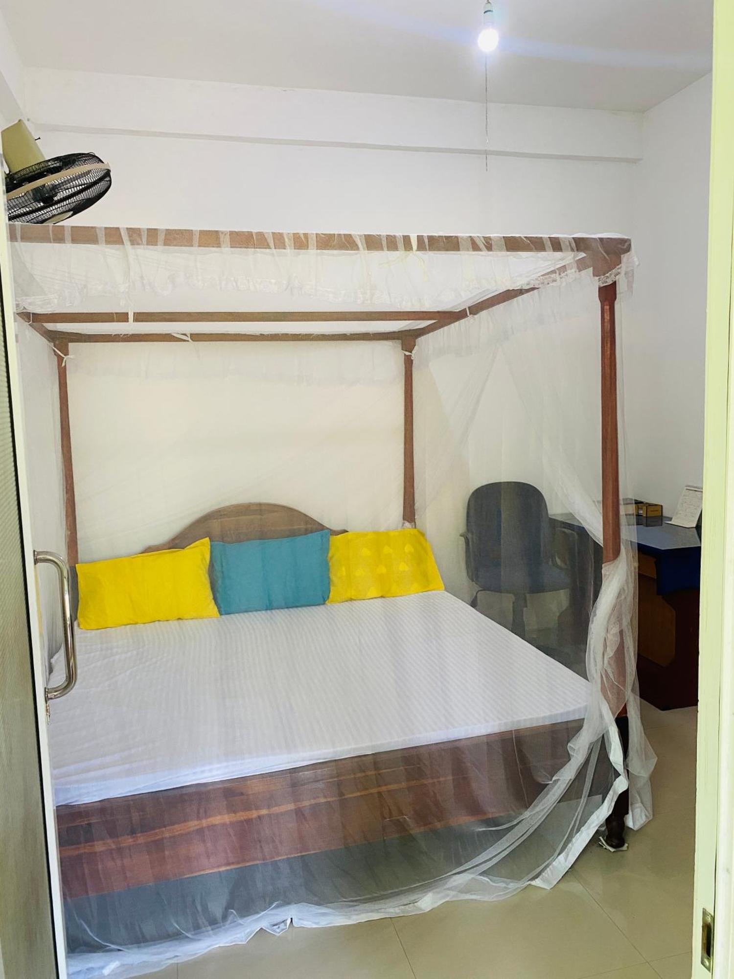 Little Mount Guest House Mirissa Esterno foto